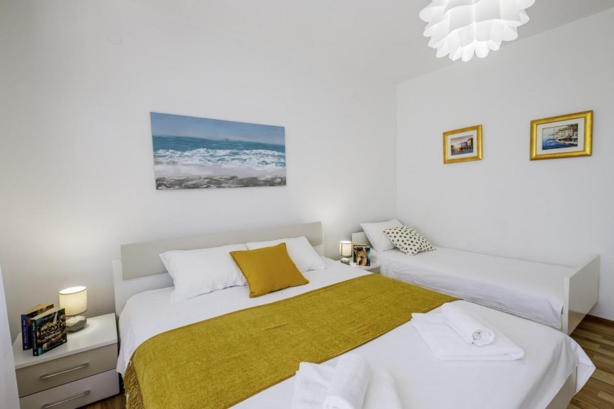 Ani In Trogir * Mittel-Dalmatien Hotel Seget Donji Ngoại thất bức ảnh