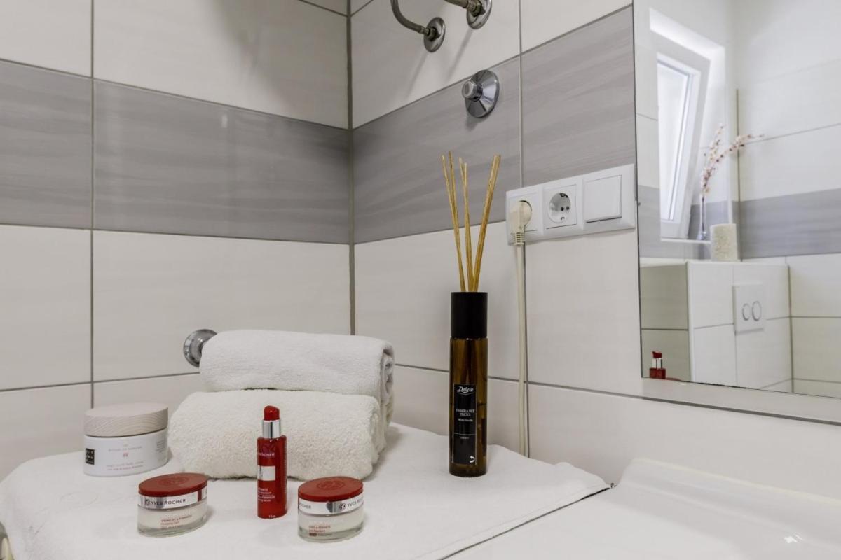 Ani In Trogir * Mittel-Dalmatien Hotel Seget Donji Ngoại thất bức ảnh